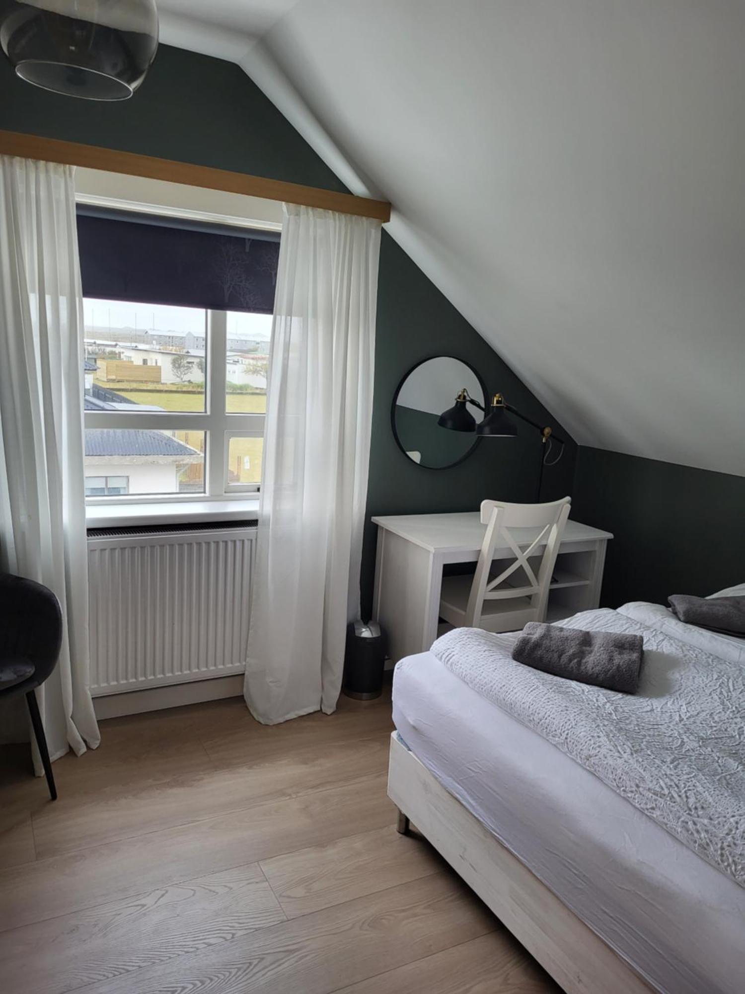 Grindavik Guesthouse Self Check In & Out Стая снимка